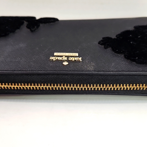 KATE SPADE Black Cameron Street Flock Roses Leather Continental LACEY Wallet - Picture 3 of 15